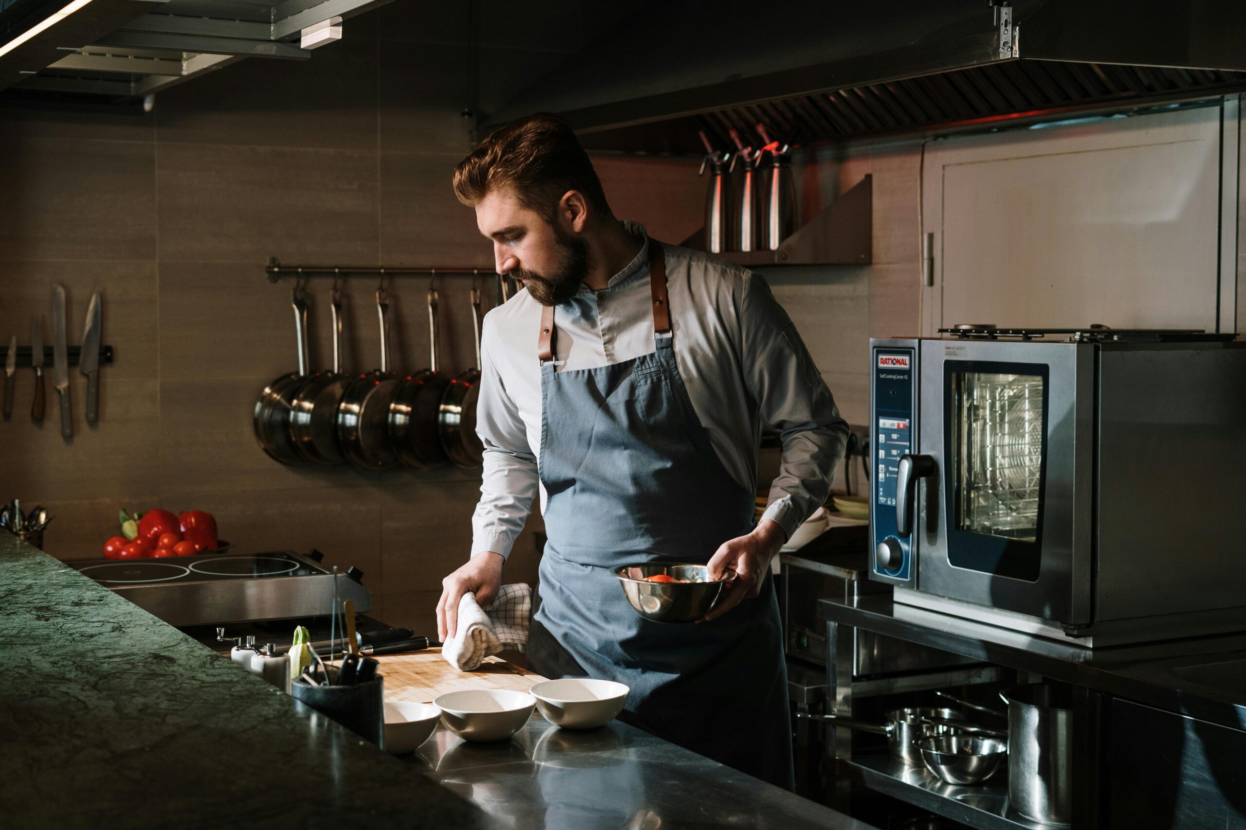 Frysbänk, Konvektionsugn och Stekhäll till Restaurang: Viktiga Redskap för Ett Framgångsrikt Köksarbete
